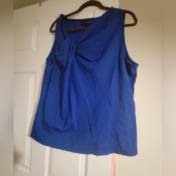 Assorted Ladies size 3X tops - Picture 10 of 13